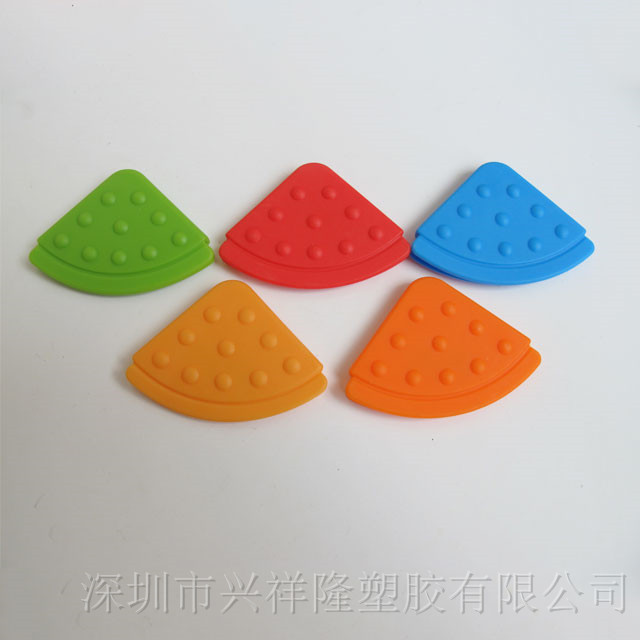 A05 59×43mm  包书角牙胶_深圳市兴祥隆塑胶有限公司
